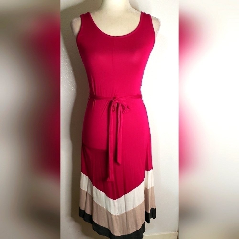 DESIGN STORY DRESS - Picture 1 of 5